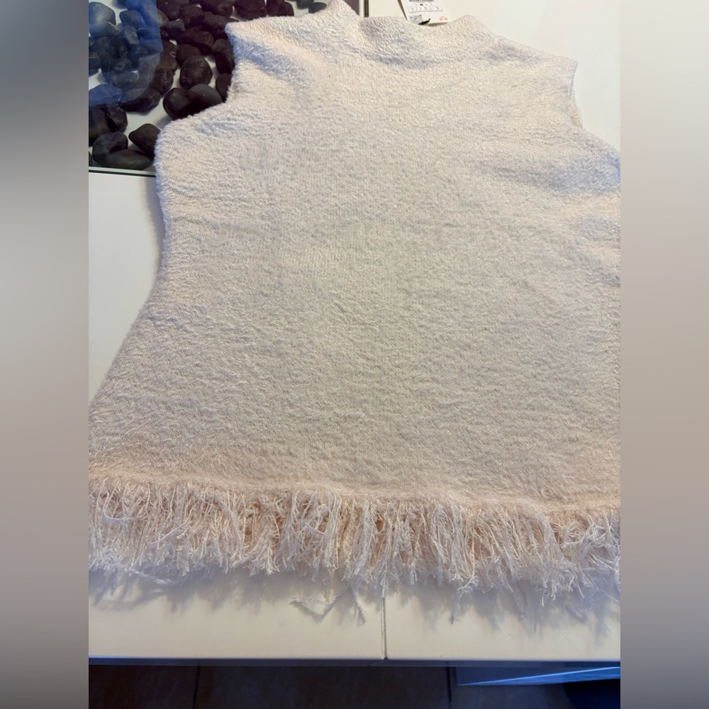 NWT- Zara Ivory Sleeveless Fringe Top - Picture 5 of 10